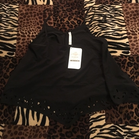 Size Medium Brice Top - Picture 4 of 5